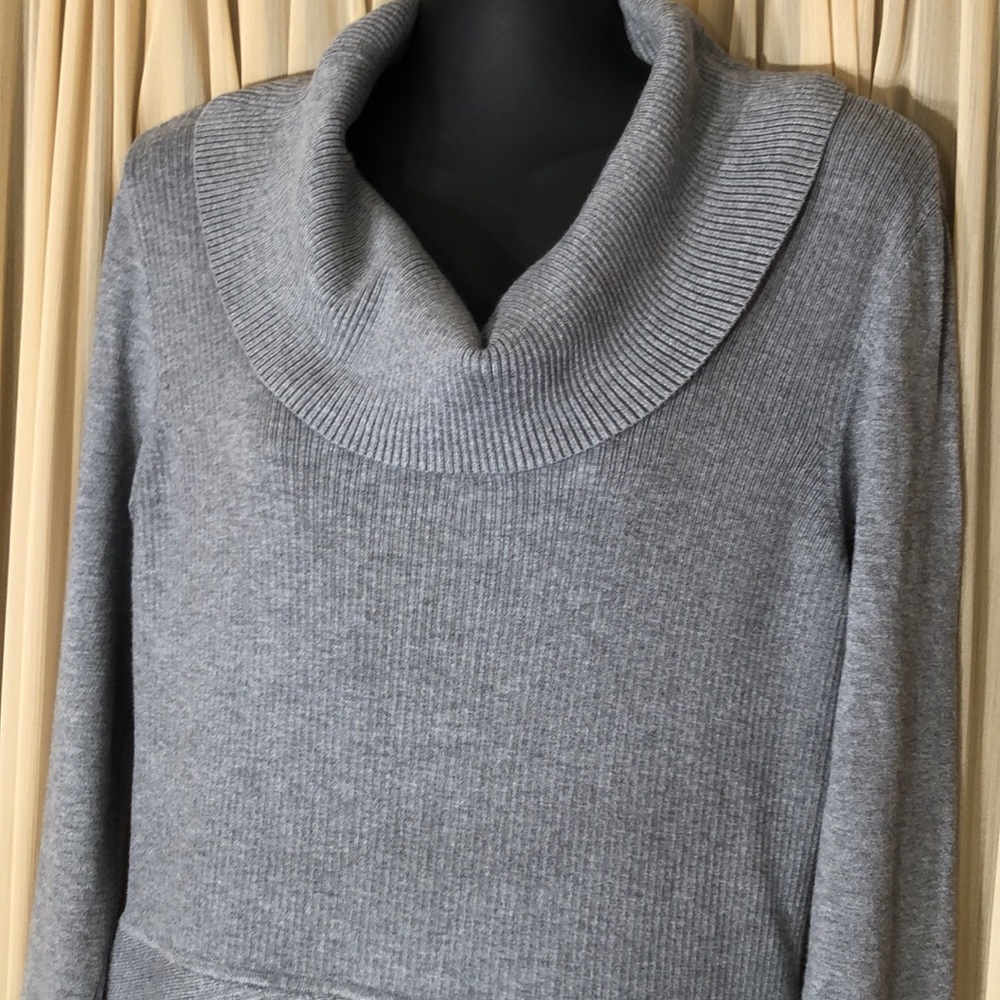 White House Black Market Sweater Large Grey
